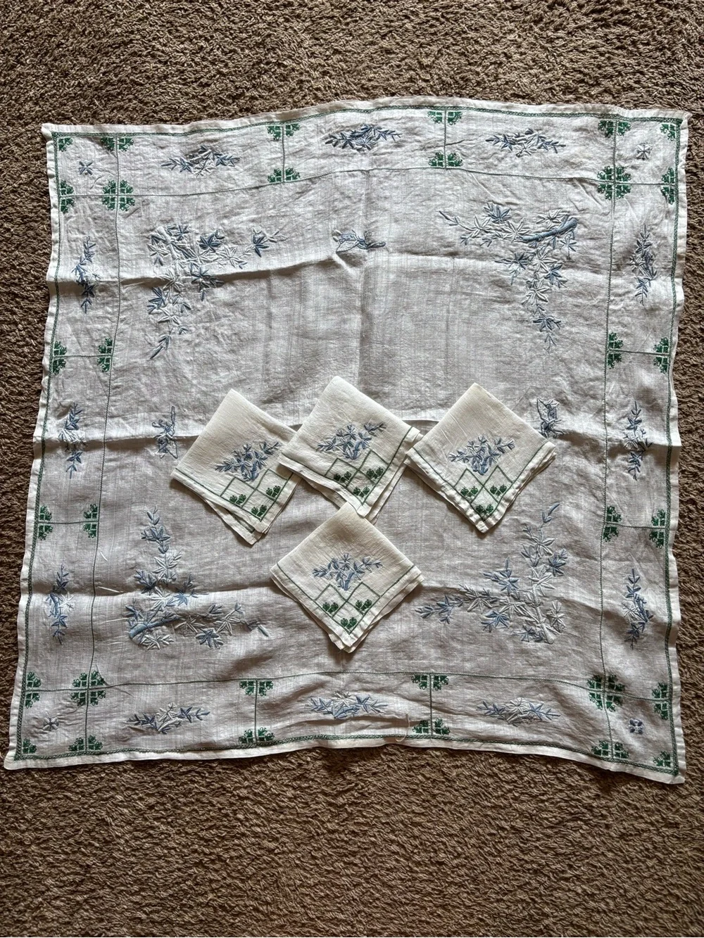 Embroidered Linen Tablecloth and Napkin Set - Blue and Green